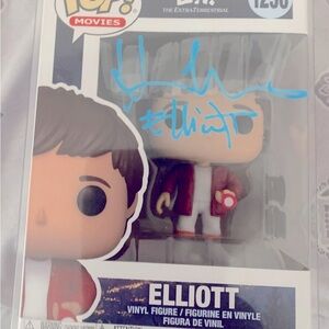 ET Elliott Funko Pop Autograph